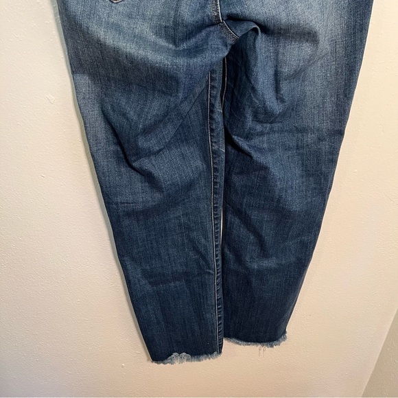 Tractr Blu Skinny Jean Medium Wash Distressed - Picture 9 of 11